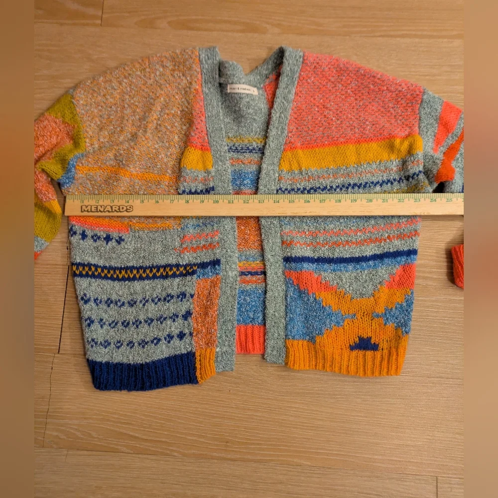 Colorful Geometric Patterned Sweater - Picture 7 of 15